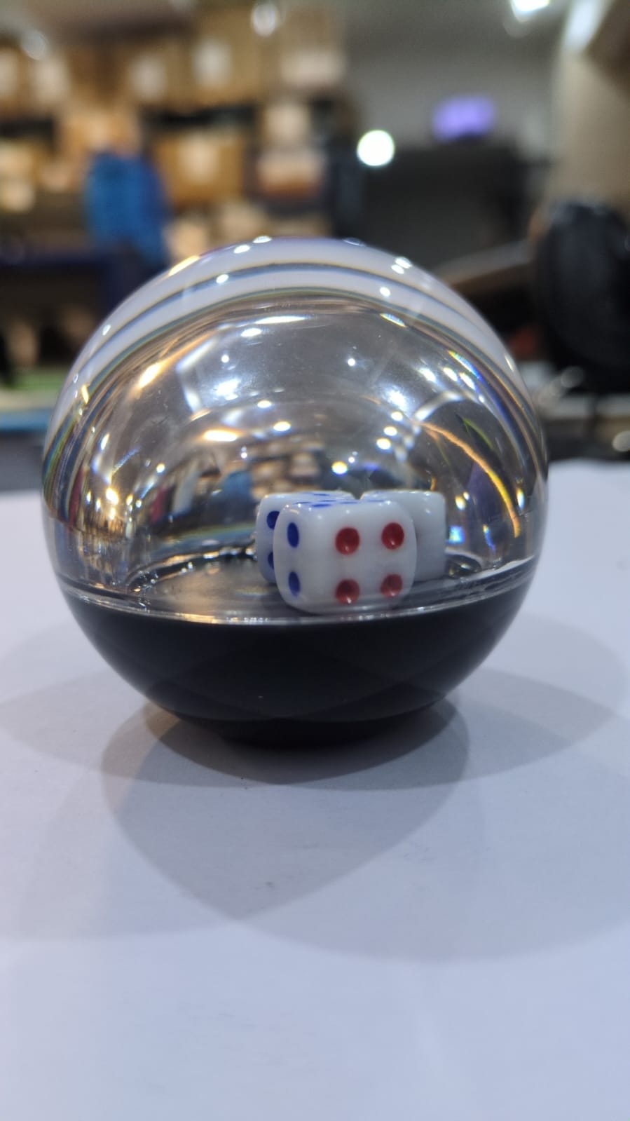 3D Crystal Dice Gear Shift Knob for Manual Cars Universal Acrylic Transparent Ball Gear Knob with Floating Dice